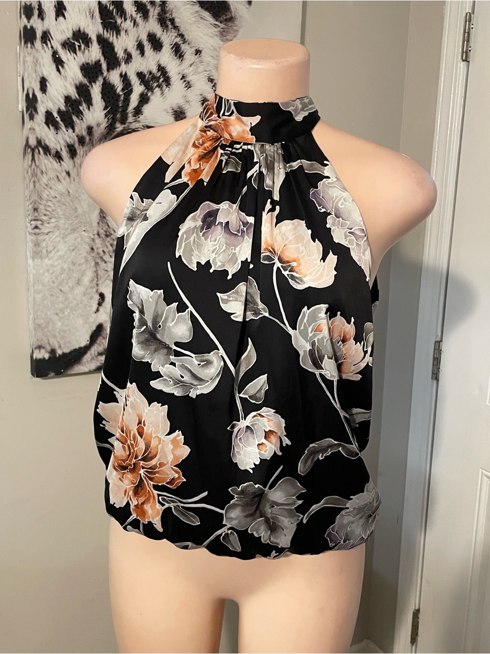 White House Black Market Black Floral Halter Camisole blouse silky sleeveless XS